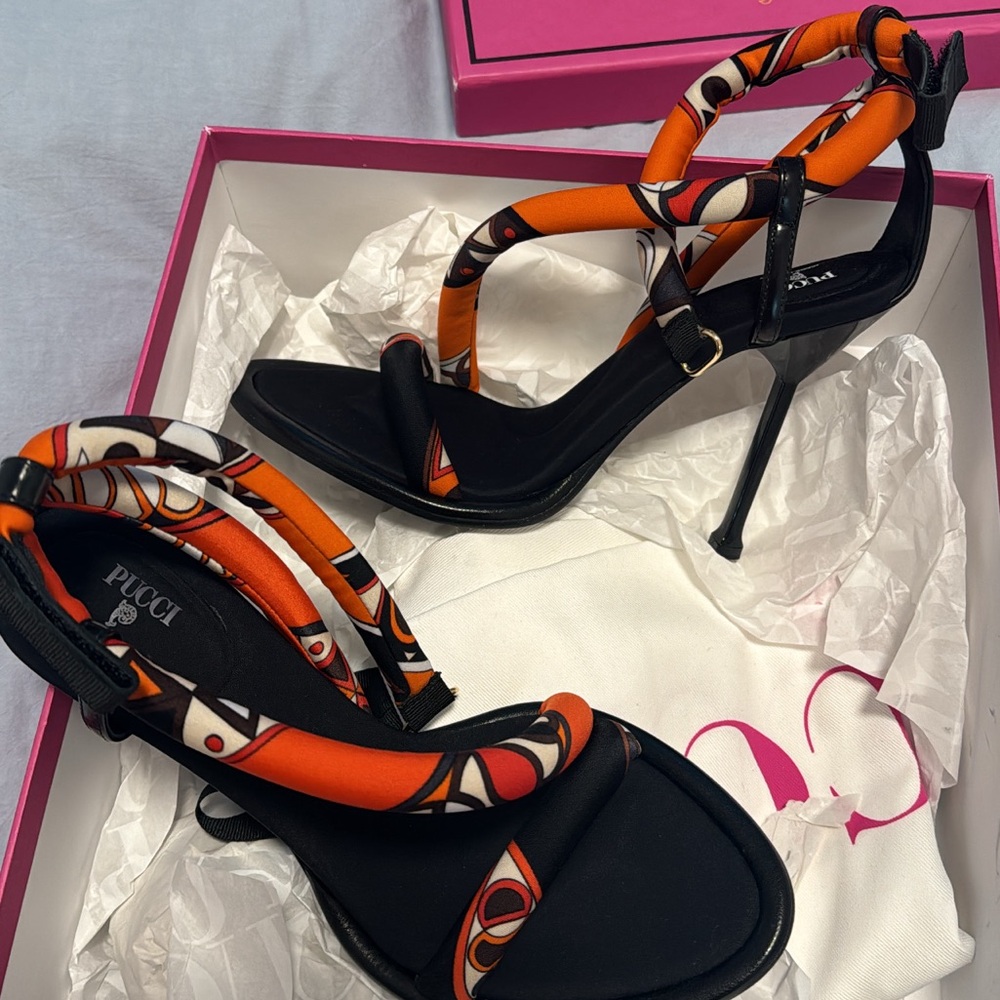 Brand new Emilio pucci heels